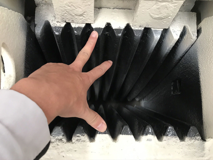 颚式细碎机进料口