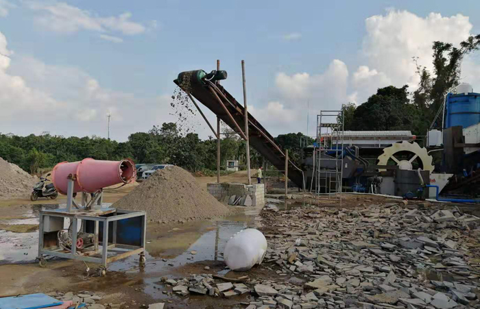 人工打沙加工现场 人工打沙加工现场