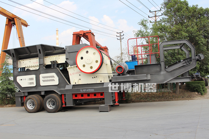 轮胎式破碎车 轮胎式破碎车