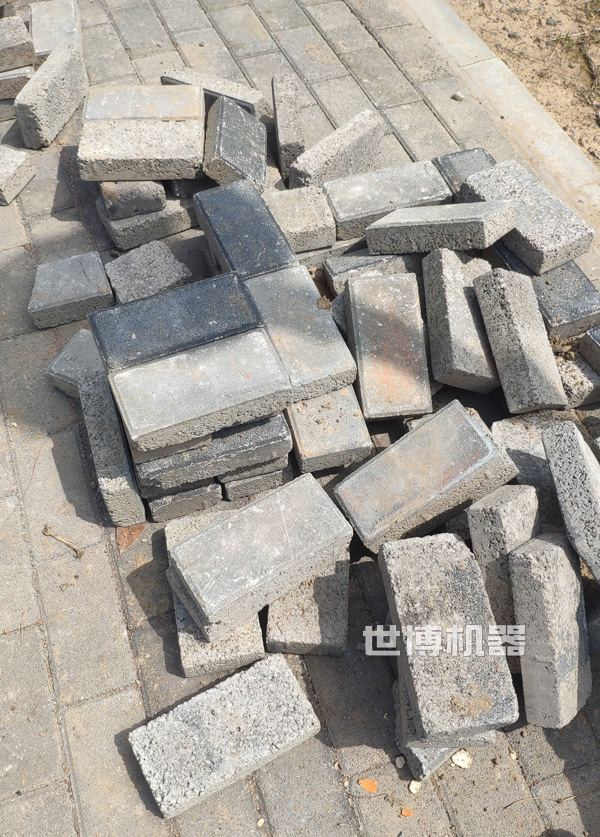 建筑垃圾生产的再生砖